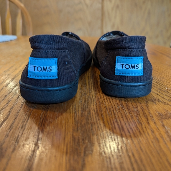 Toms Kids sz 2 - Picture 4 of 4